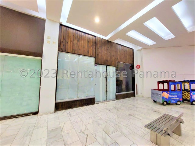 Commercial Space in Albrook Mall, Panamá